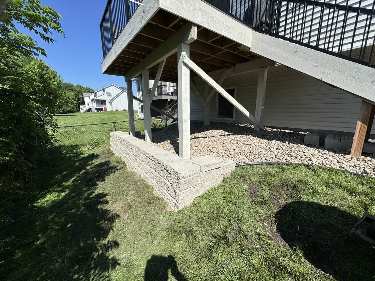 Retaining Wall & Gravel